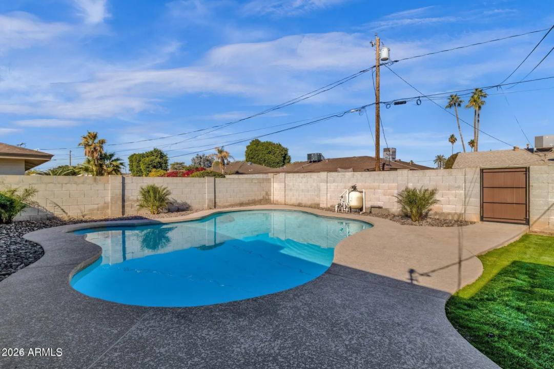 Real Estate Picture 33