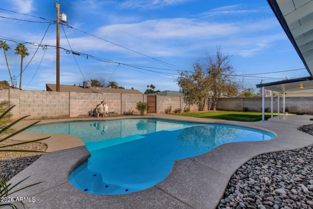 Real Estate Picture 34