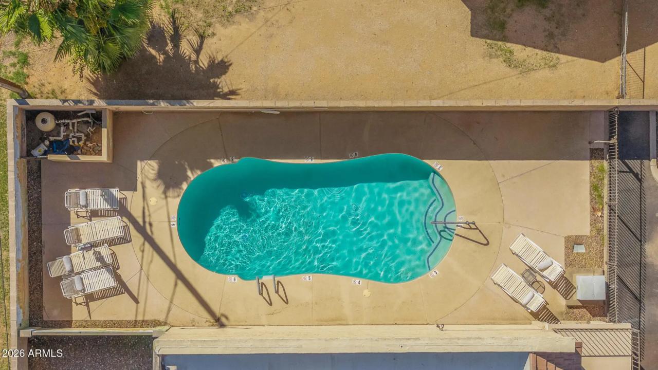 Real Estate Picture 17