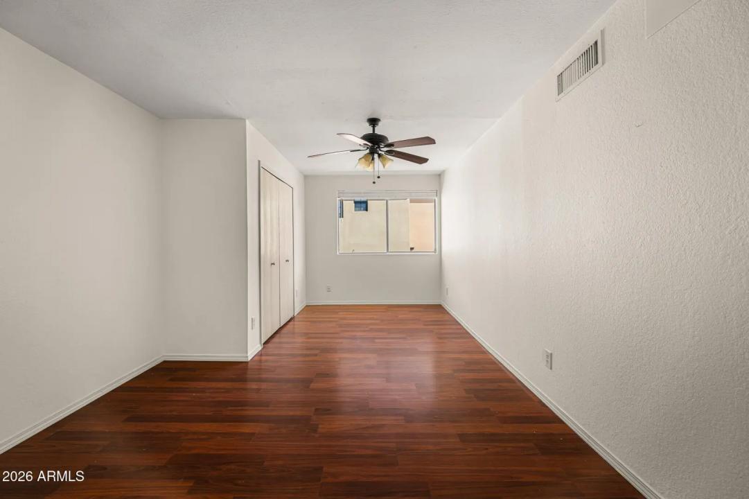 Real Estate Picture 11