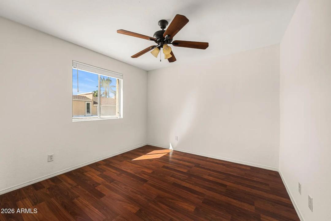 Real Estate Picture 12