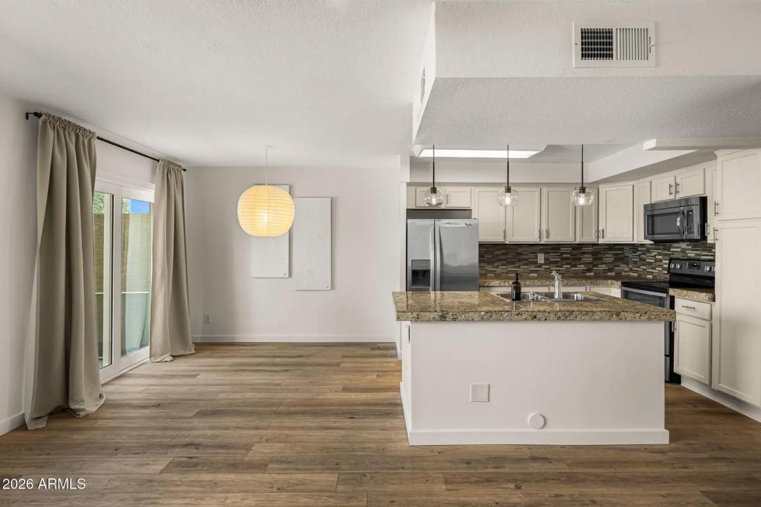 Real Estate Picture 2