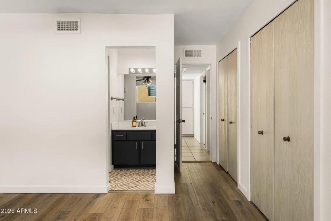 Real Estate Picture 9