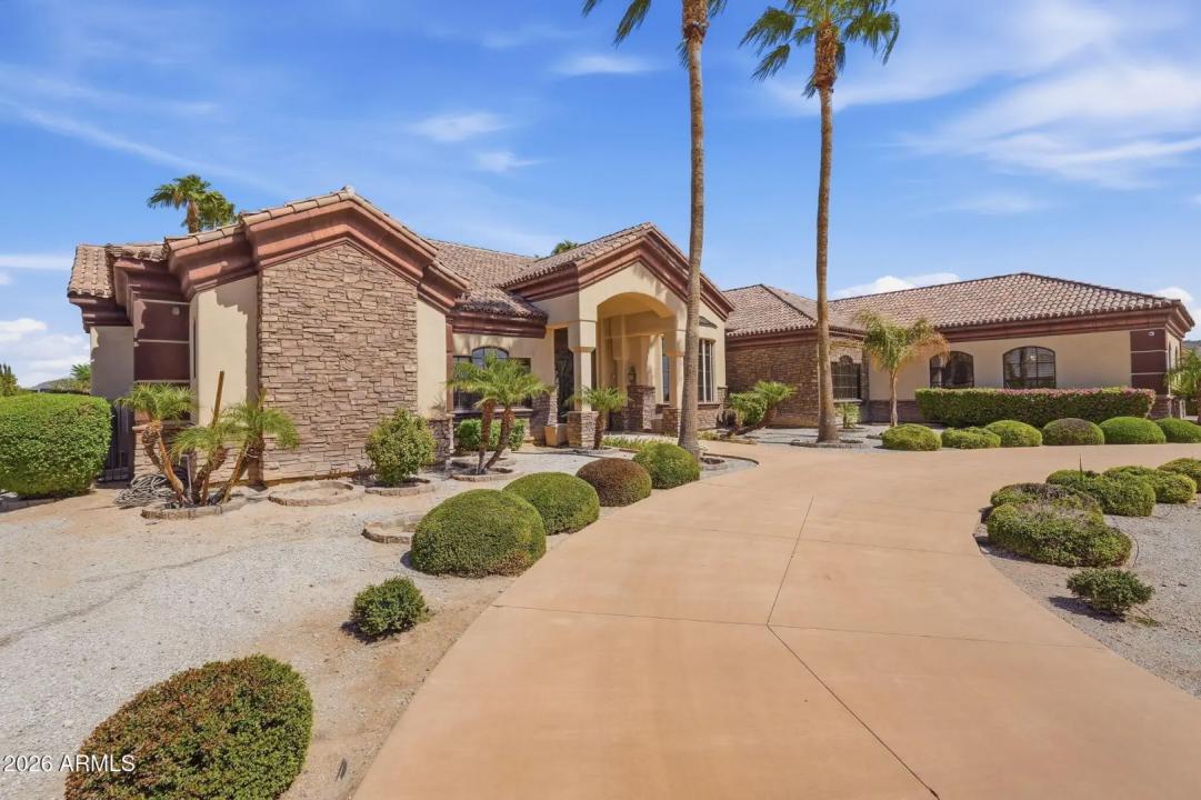 Real Estate Picture 3