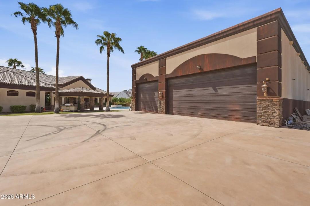 Real Estate Picture 6