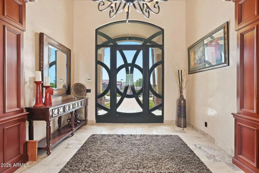Real Estate Picture 7