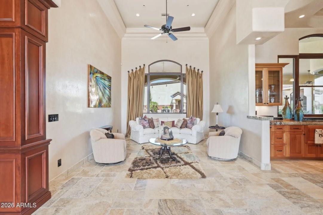 Real Estate Picture 8