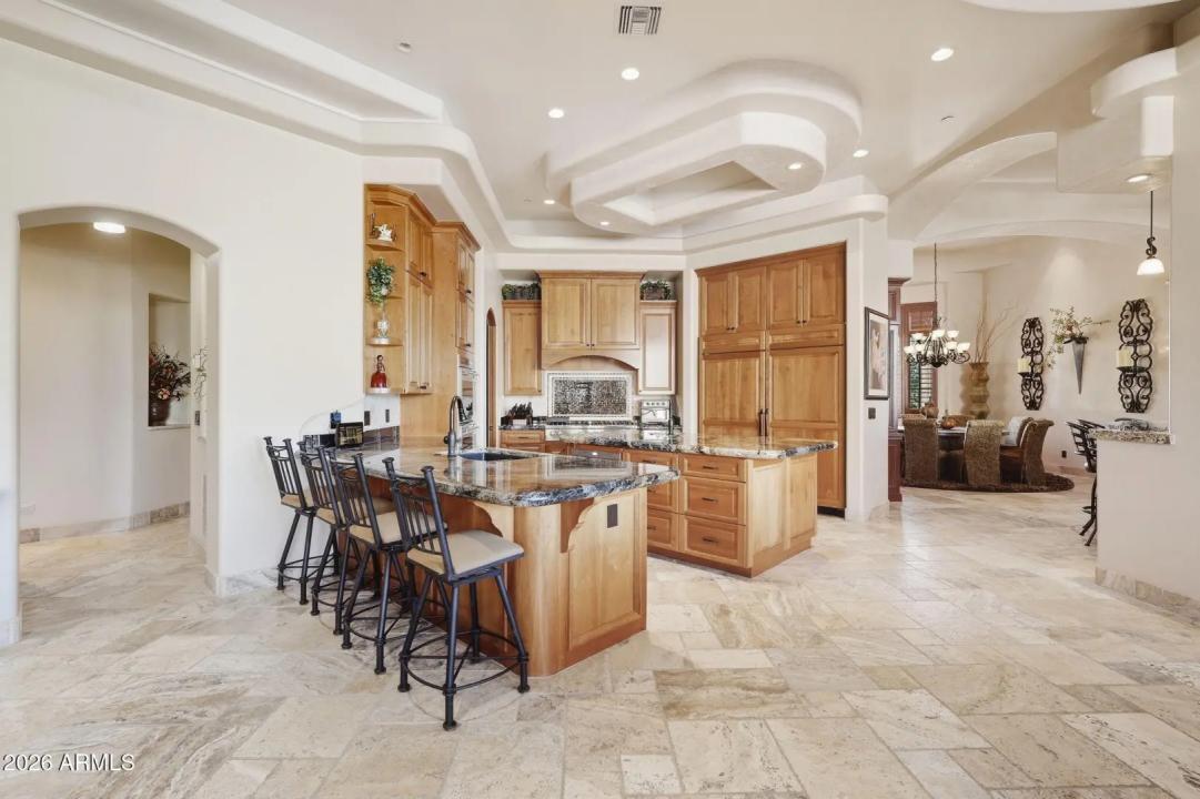 Real Estate Picture 15