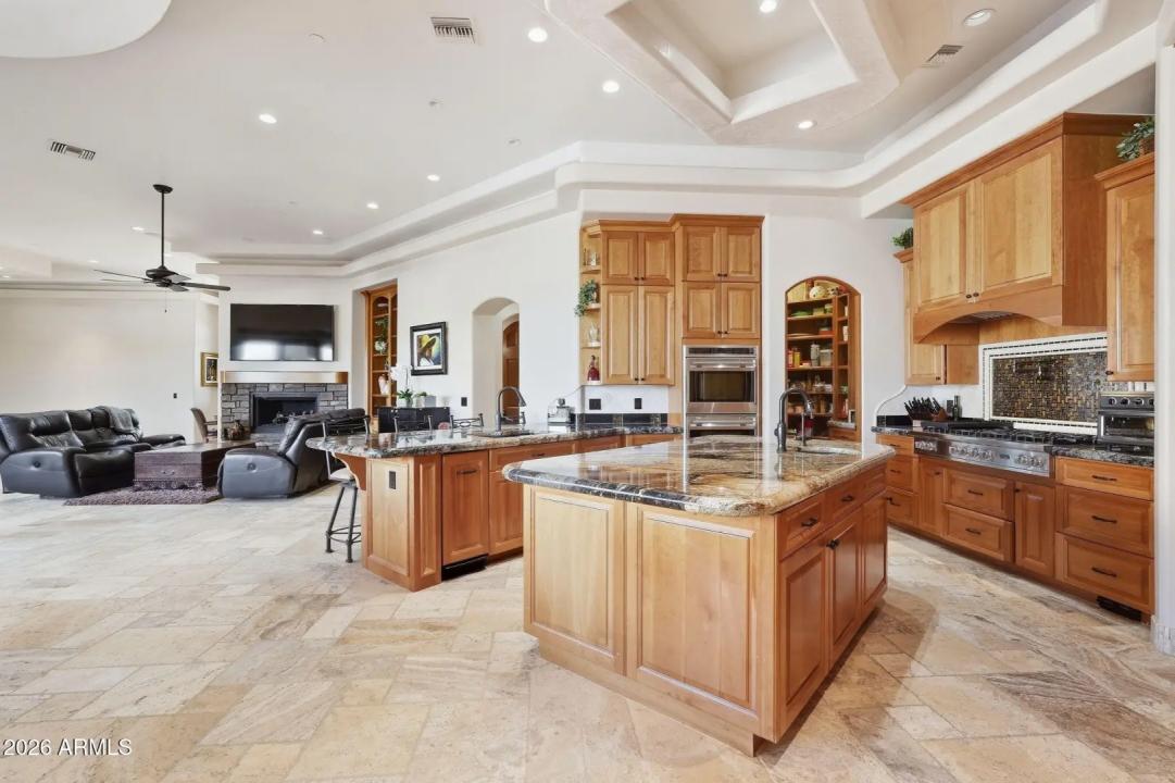 Real Estate Picture 13