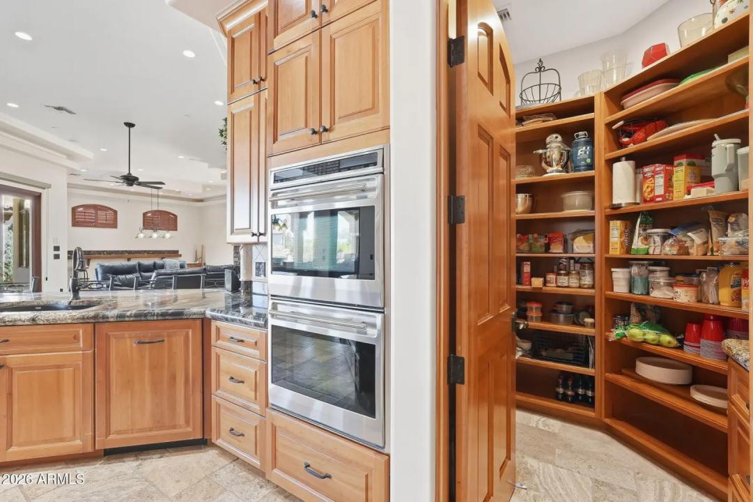 Real Estate Picture 17