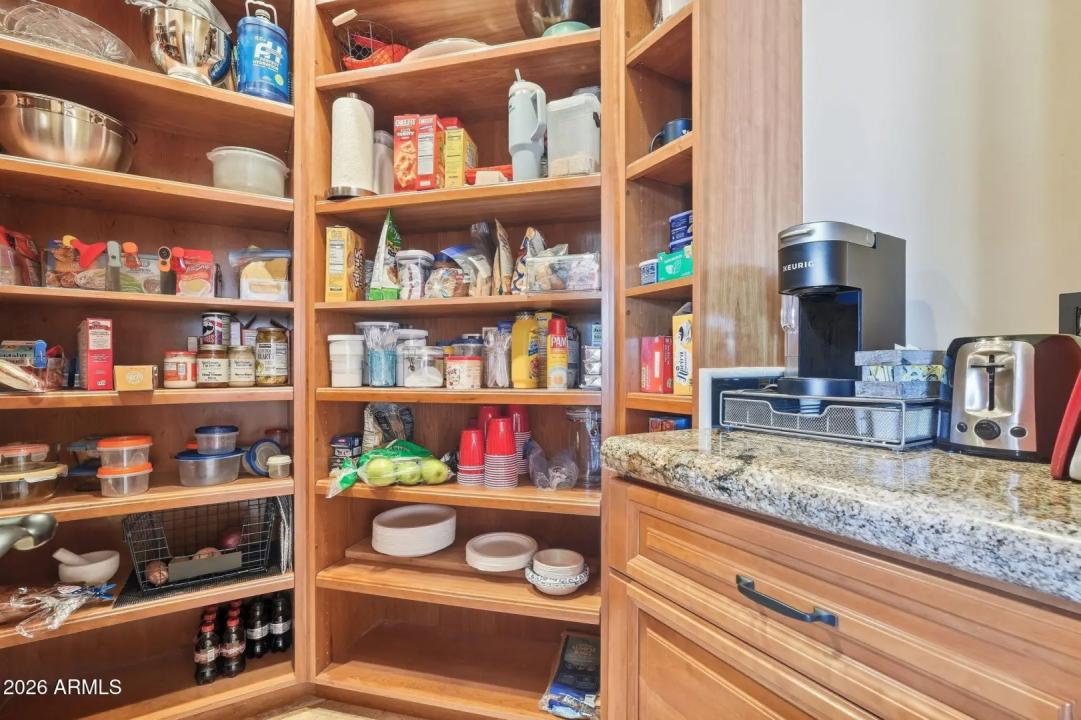 Real Estate Picture 18