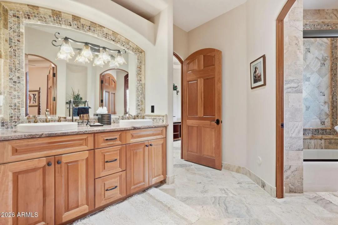Real Estate Picture 36