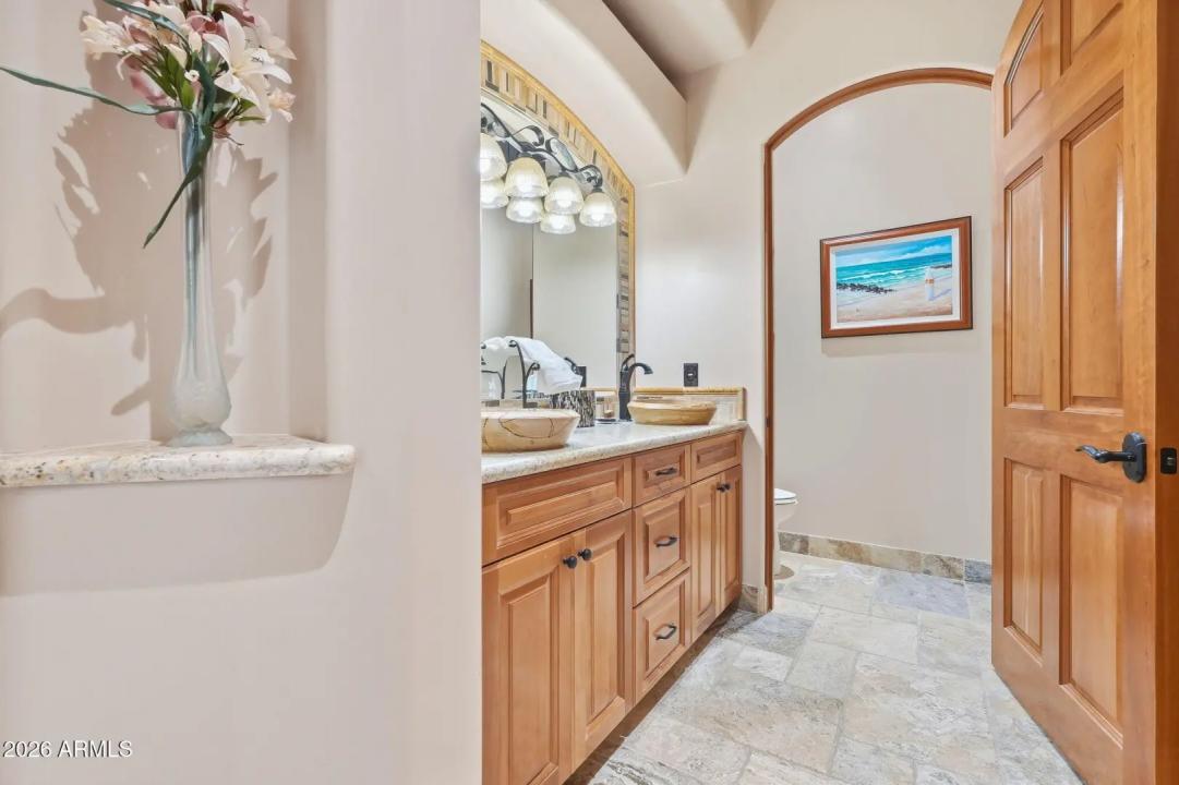 Real Estate Picture 39