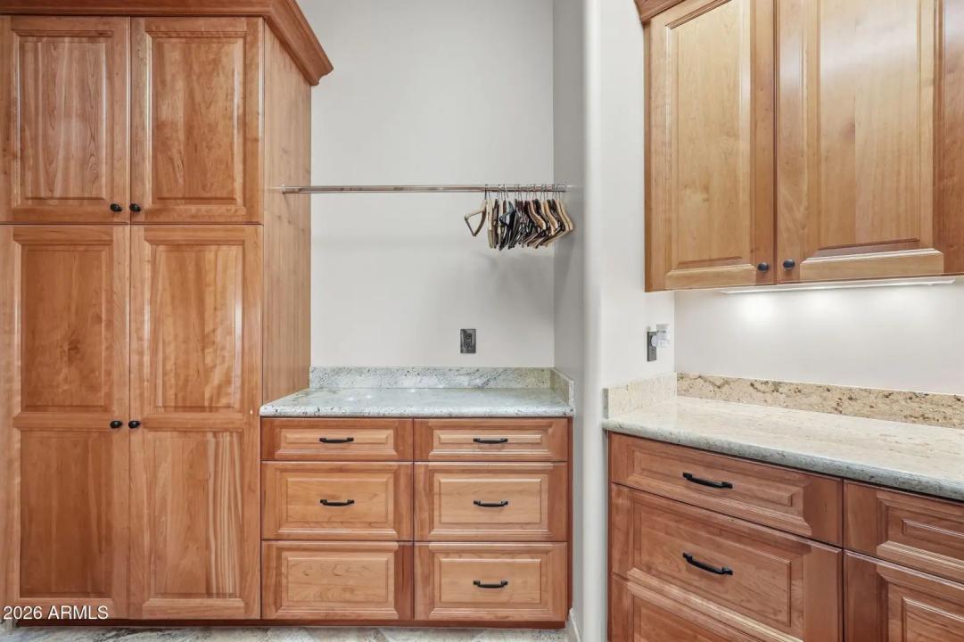 Real Estate Picture 52