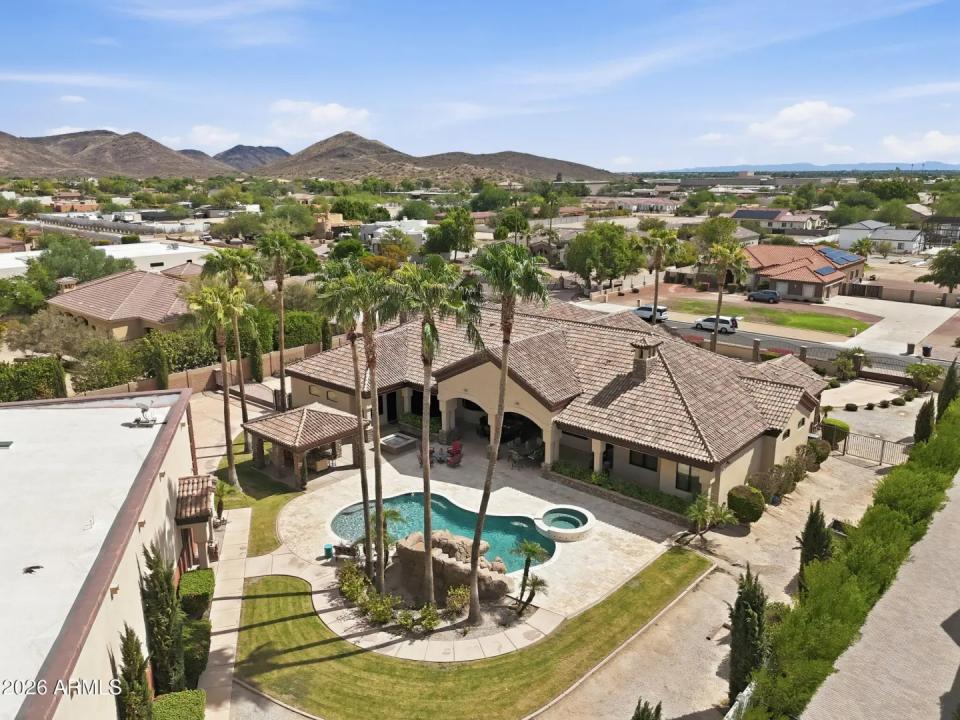 Real Estate Picture 70