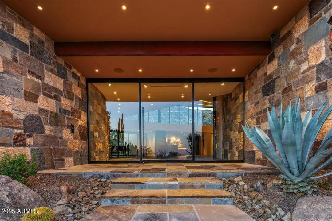 Real Estate Picture 2