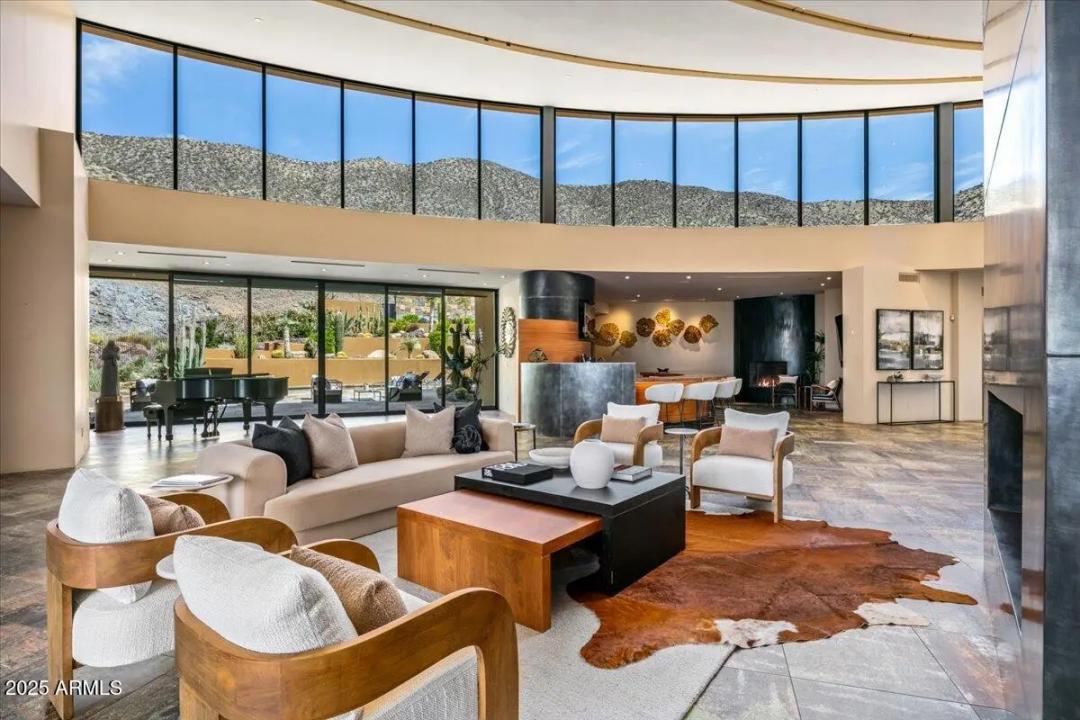 Real Estate Picture 3