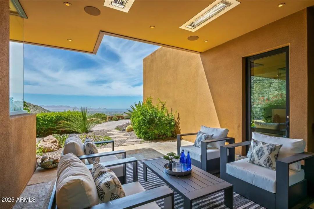 Real Estate Picture 9