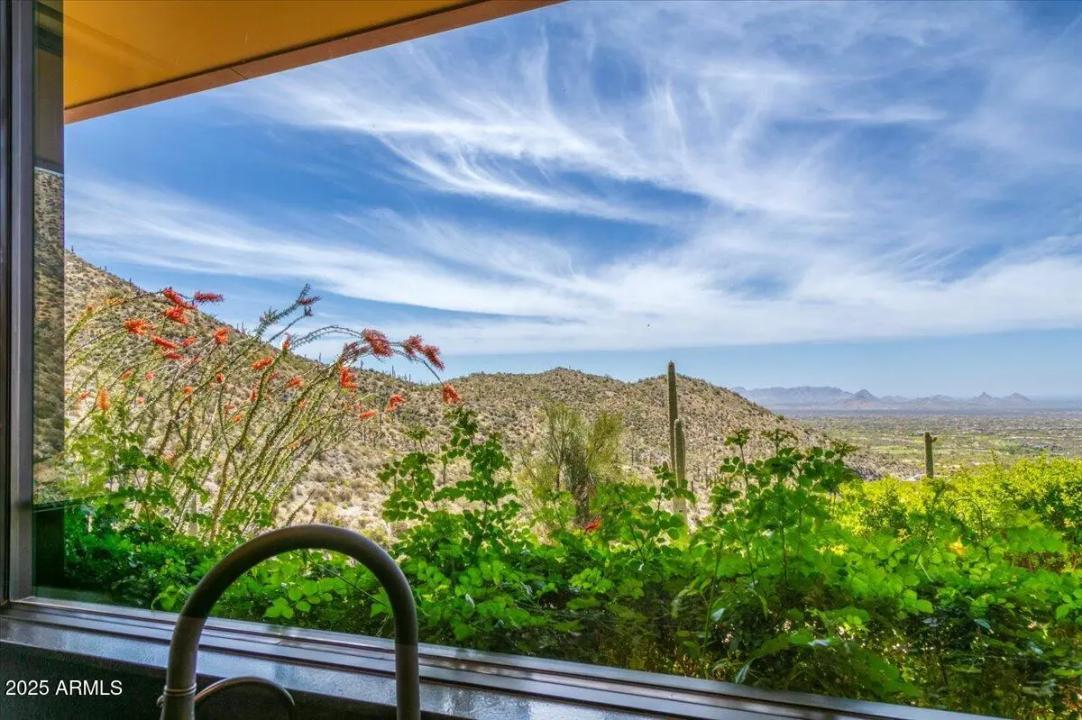 Real Estate Picture 14