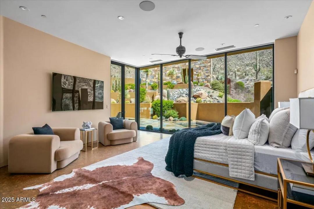 Real Estate Picture 18