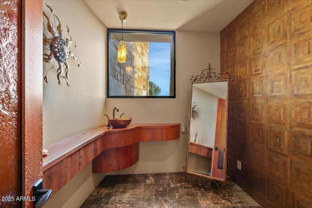 Real Estate Picture 21