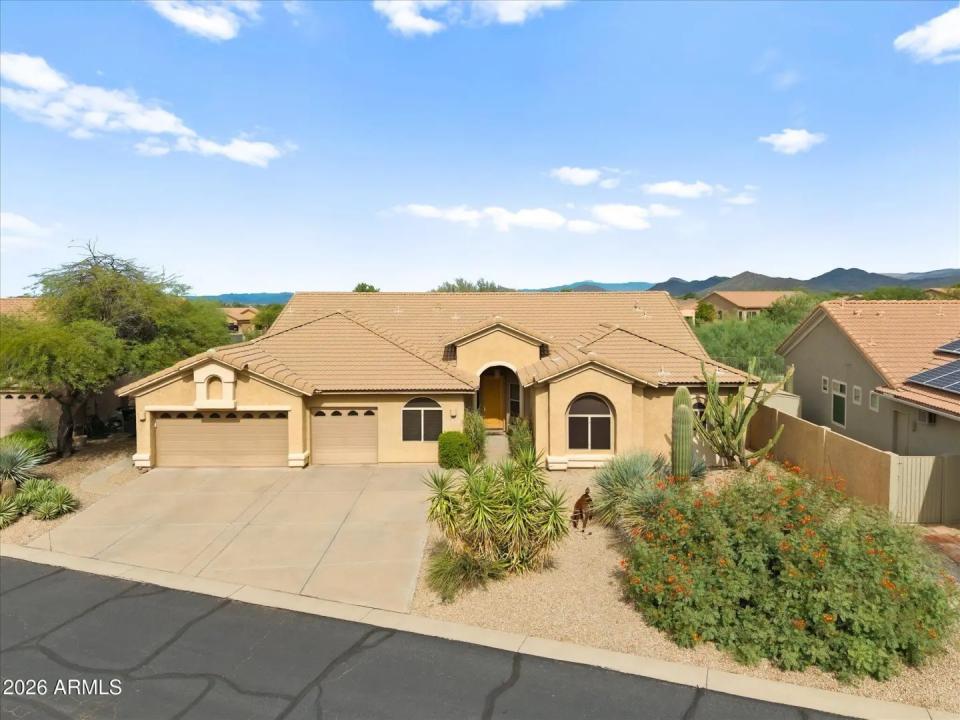 Real Estate Picture 1