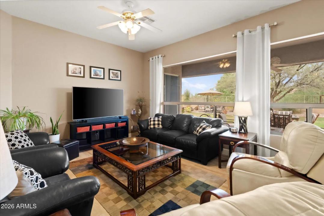 Real Estate Picture 4