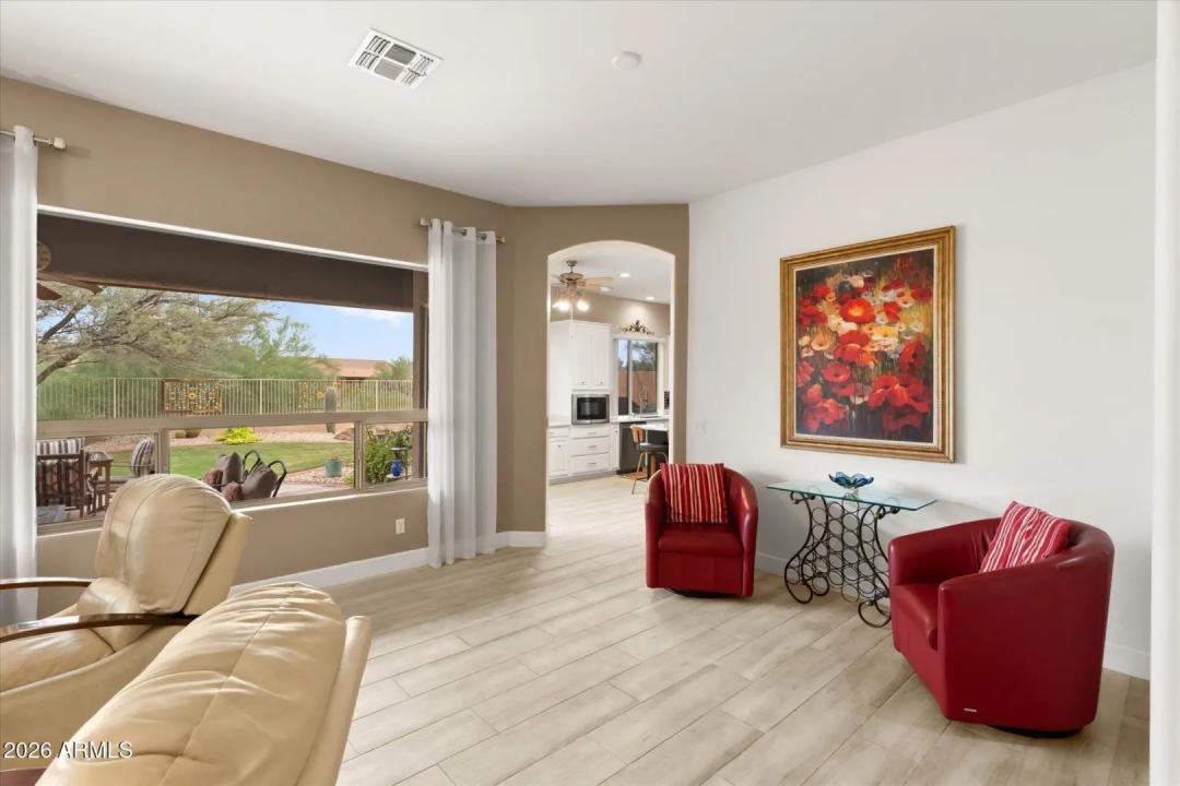 Real Estate Picture 7