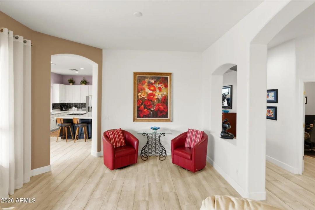 Real Estate Picture 8