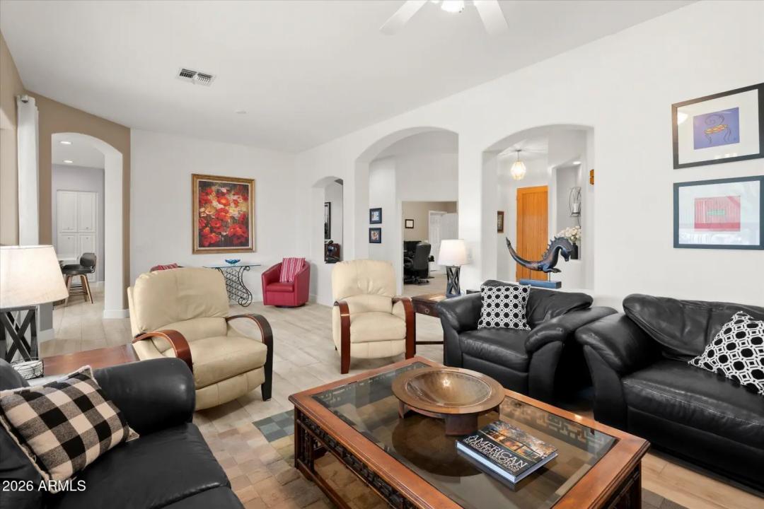 Real Estate Picture 5