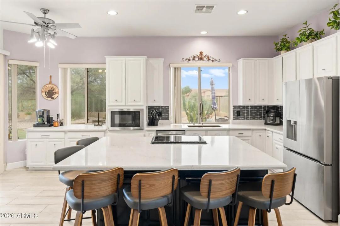 Real Estate Picture 10