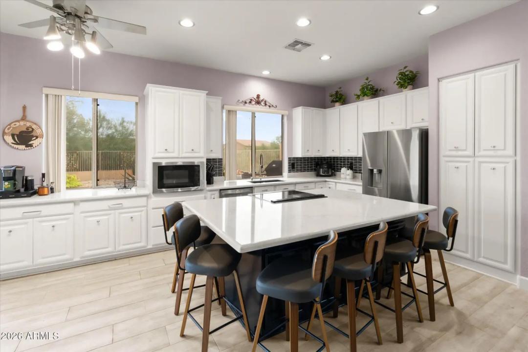 Real Estate Picture 13