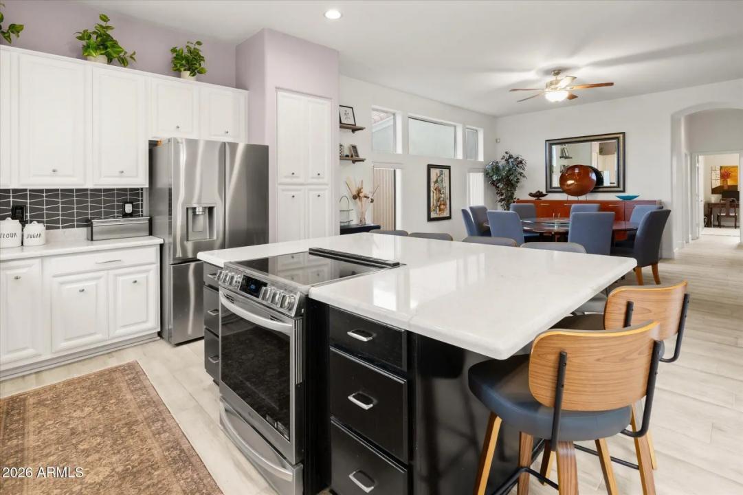 Real Estate Picture 14