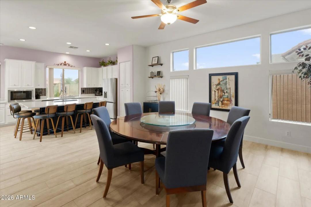Real Estate Picture 15