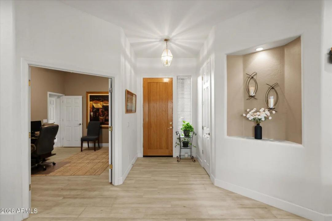 Real Estate Picture 32