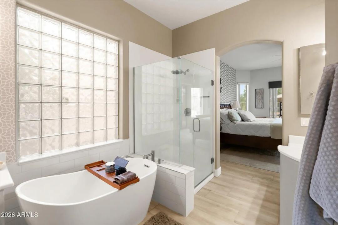 Real Estate Picture 24