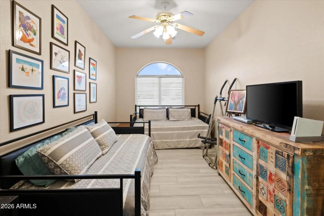Real Estate Picture 29