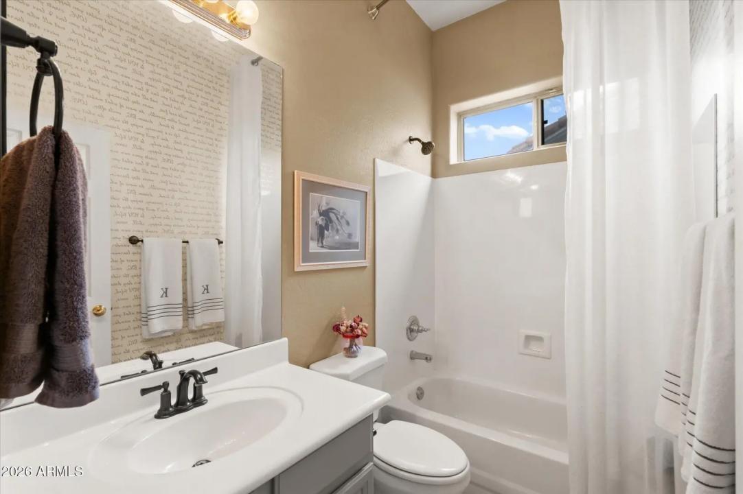 Real Estate Picture 35