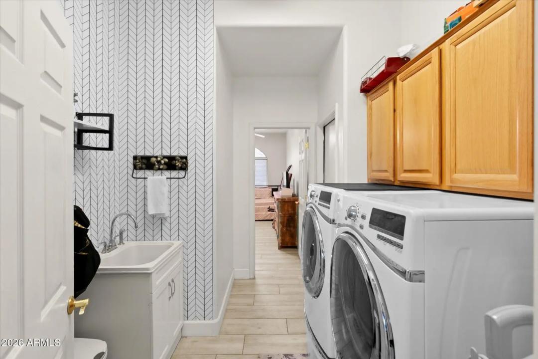 Real Estate Picture 28