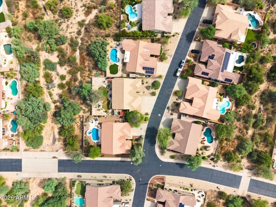 Real Estate Picture 60