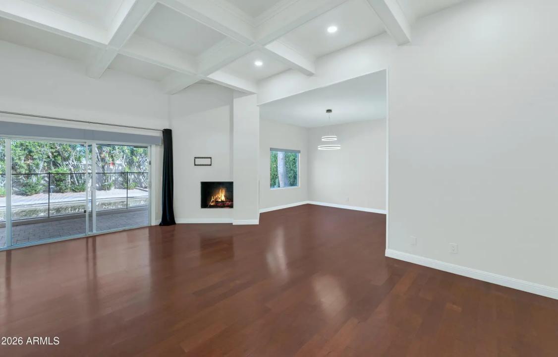 Real Estate Picture 5