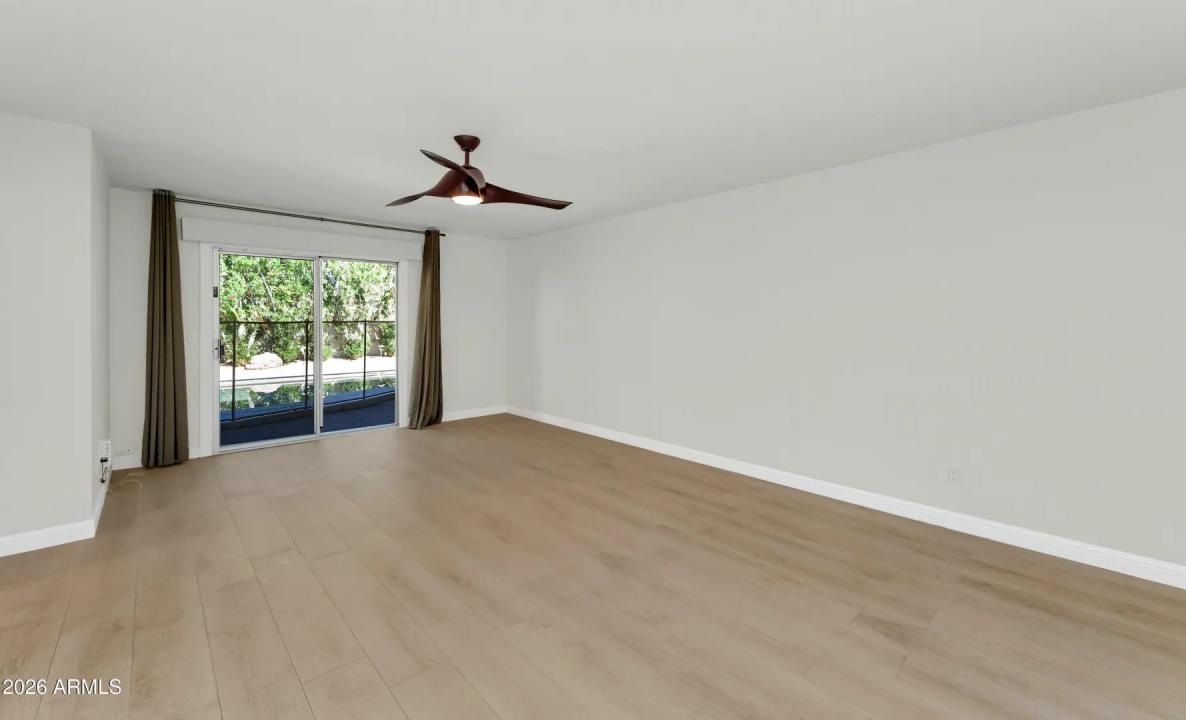 Real Estate Picture 14