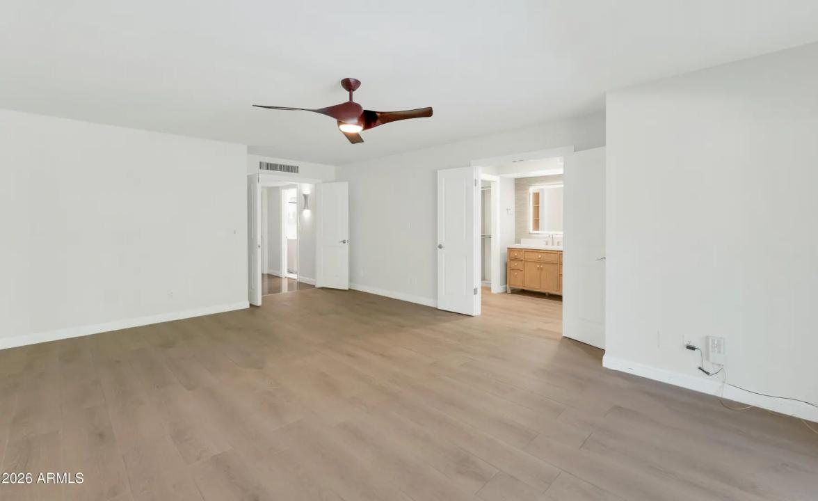 Real Estate Picture 15