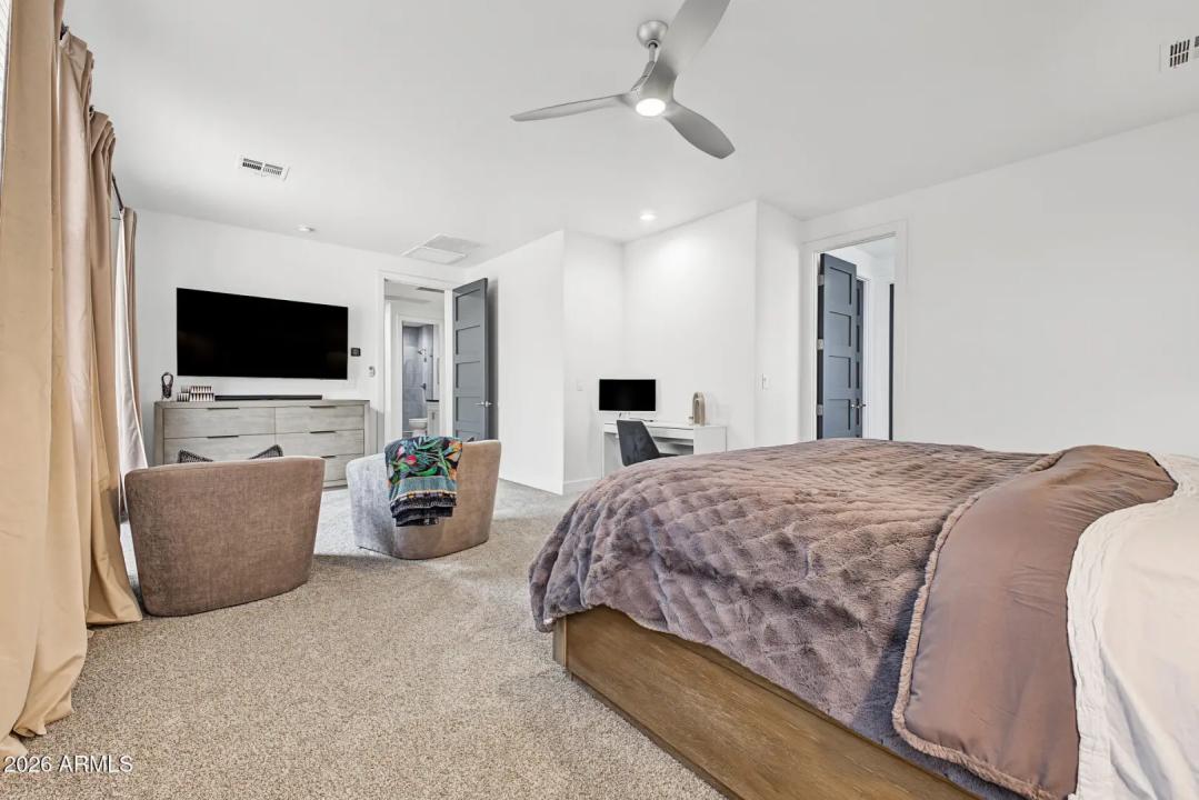 Real Estate Picture 19