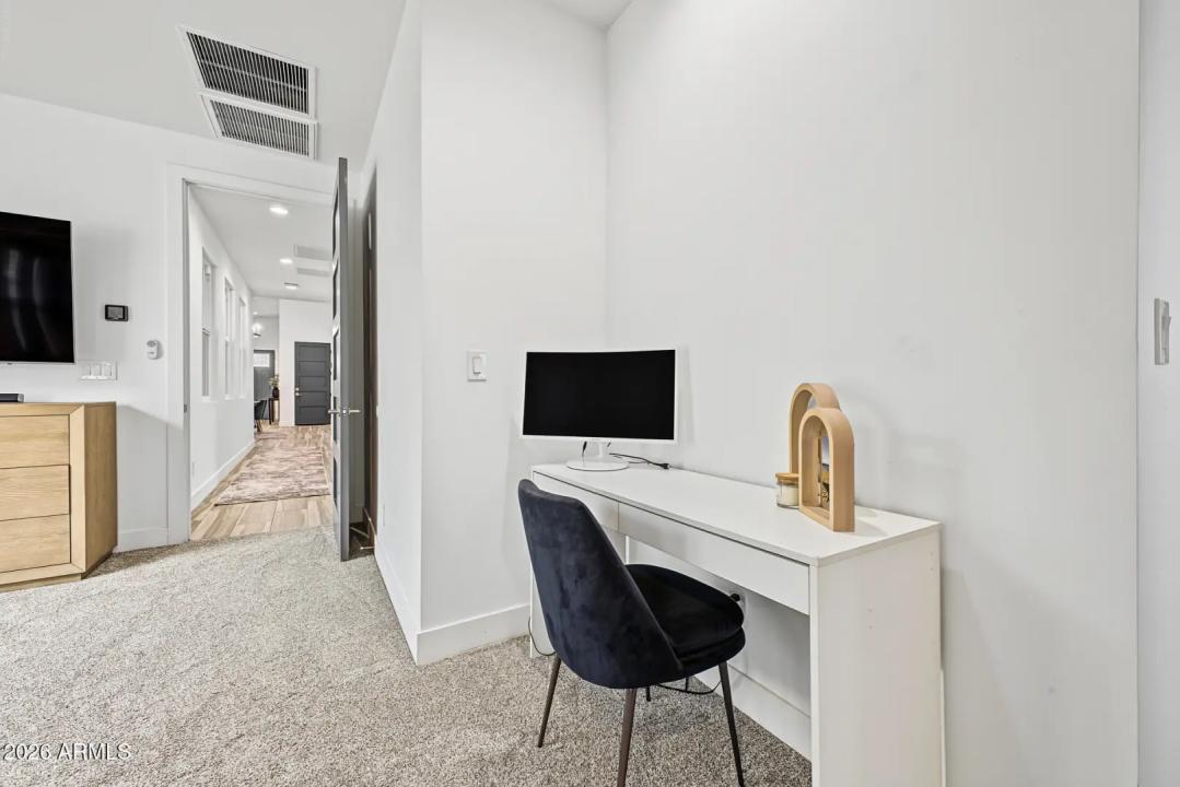 Real Estate Picture 20