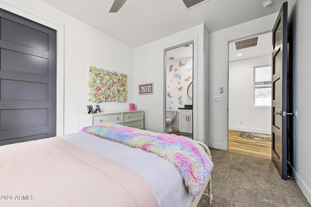 Real Estate Picture 27