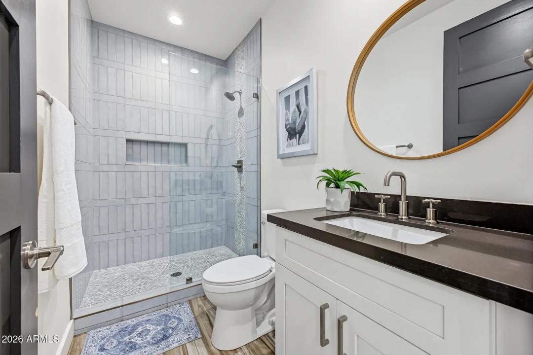 Real Estate Picture 33