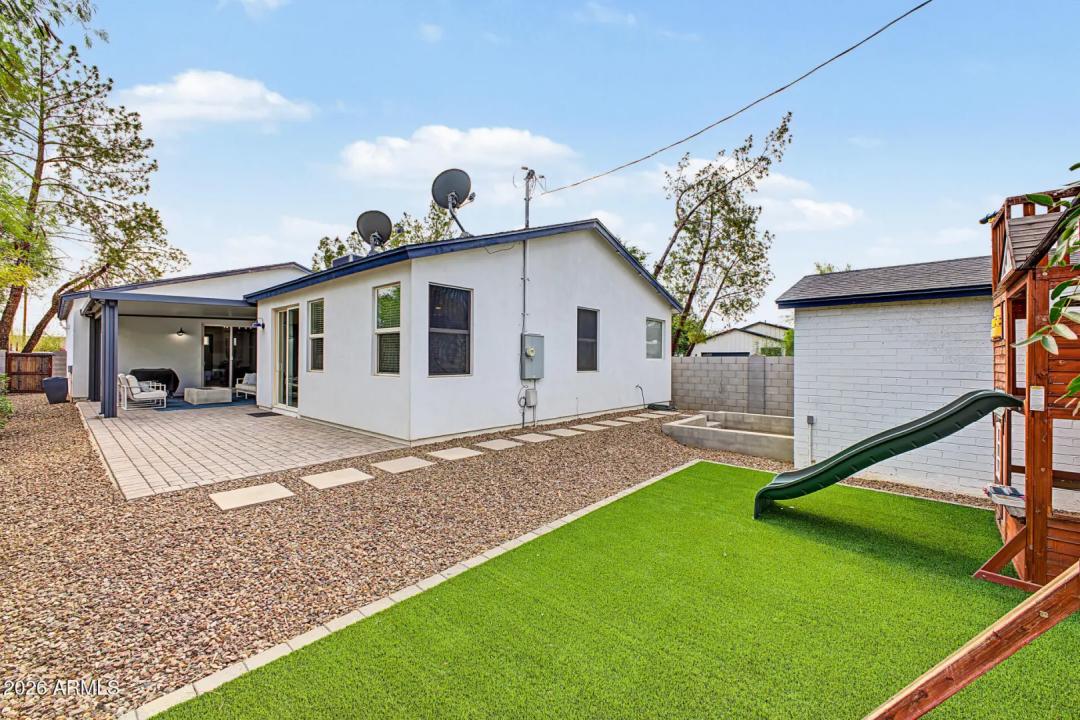 Real Estate Picture 40