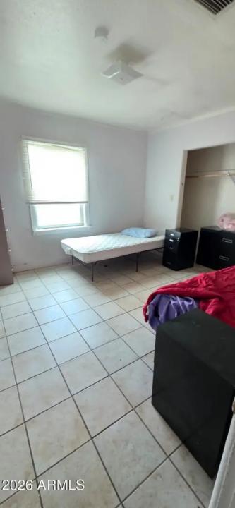 Real Estate Picture 15