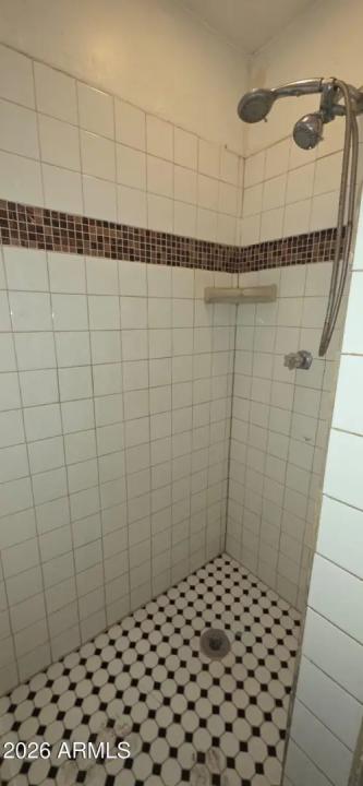 Real Estate Picture 14